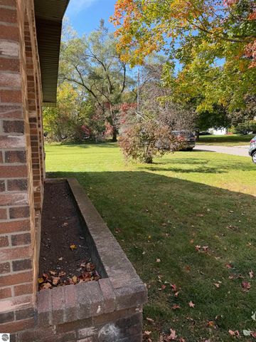 623 Mill Street, Alma, MI 48801