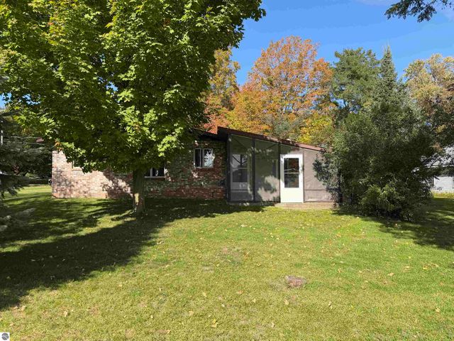 623 Mill Street, Alma, MI 48801