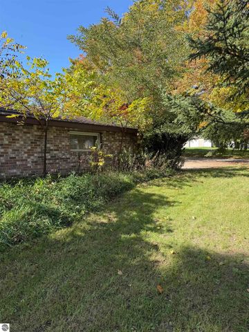 623 Mill Street, Alma, MI 48801