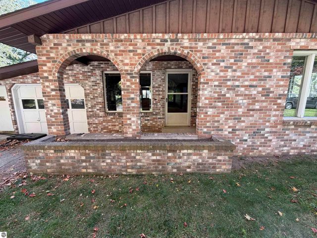 623 Mill Street, Alma, MI 48801