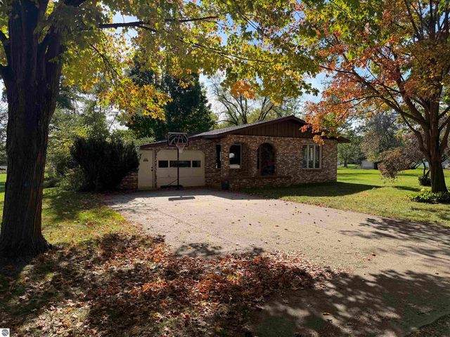 623 Mill Street, Alma, MI 48801