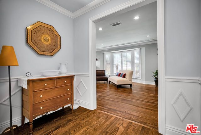 3925 S Norton Avenue, Los Angeles, CA 90008
