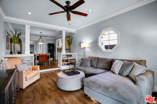 3925 S Norton Avenue, Los Angeles, CA 90008