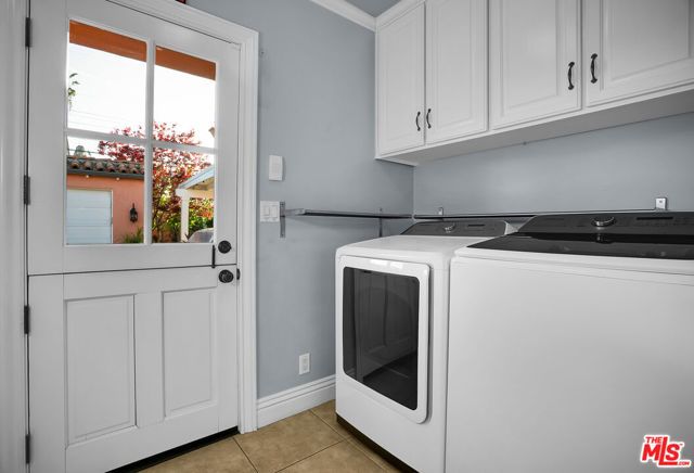 3925 S Norton Avenue, Los Angeles, CA 90008