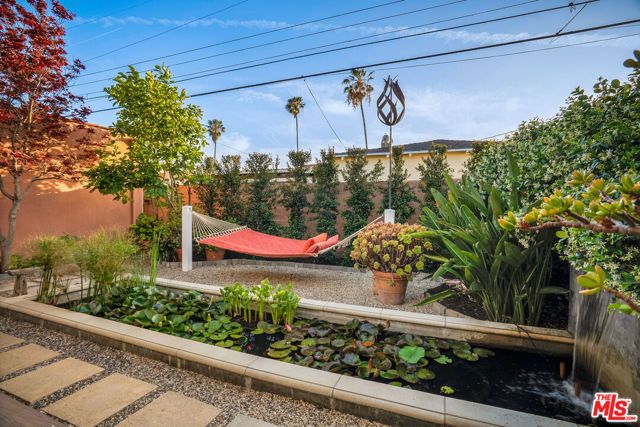 3925 S Norton Avenue, Los Angeles, CA 90008