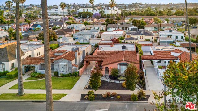 3925 S Norton Avenue, Los Angeles, CA 90008