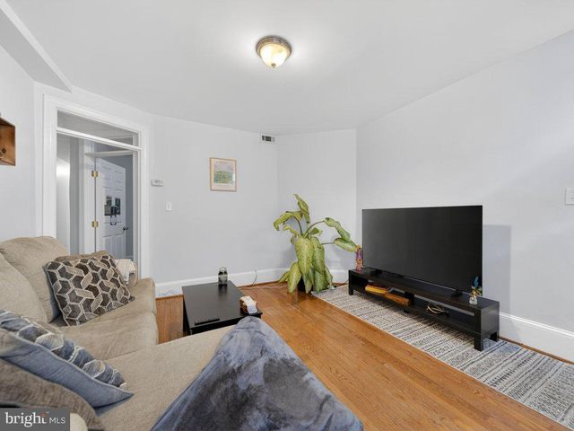 642 MORTON PL NE, Washington, DC 20002