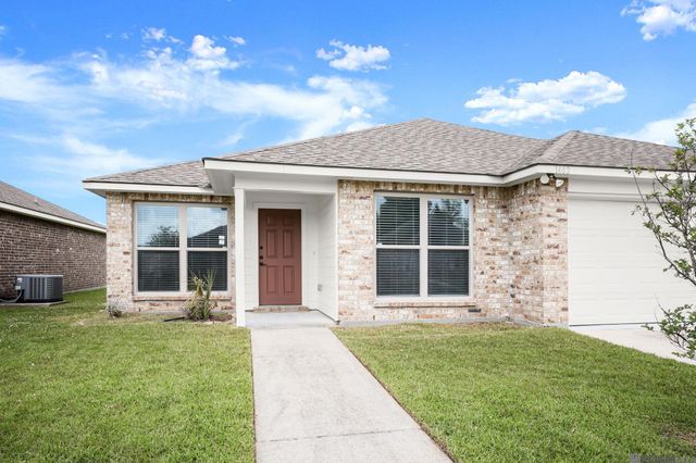 1482 Meadow Crossing Dr, Gonzales, LA 70737