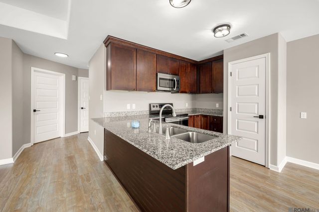 1482 Meadow Crossing Dr, Gonzales, LA 70737