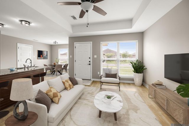 1482 Meadow Crossing Dr, Gonzales, LA 70737