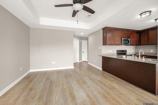 1482 Meadow Crossing Dr, Gonzales, LA 70737