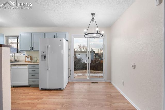 3390 Foxridge Drive, Colorado Springs, CO 80916