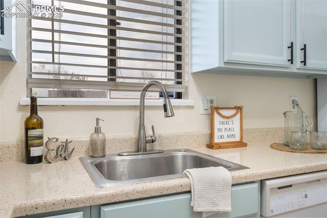 3390 Foxridge Drive, Colorado Springs, CO 80916