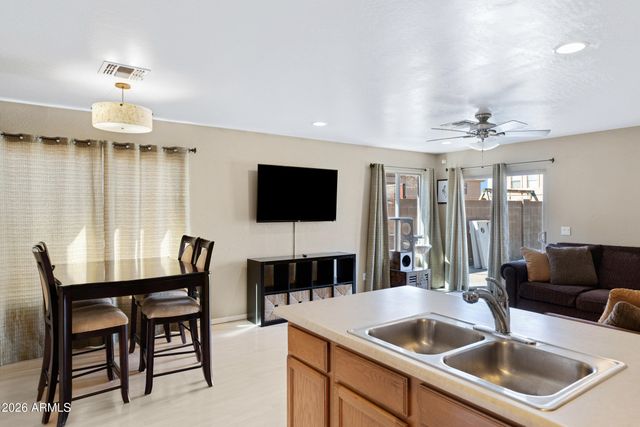 3212 W SAINT KATERI Drive, Phoenix, AZ 85041