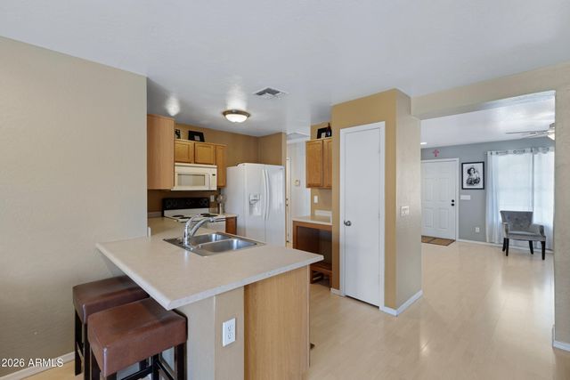 3212 W SAINT KATERI Drive, Phoenix, AZ 85041