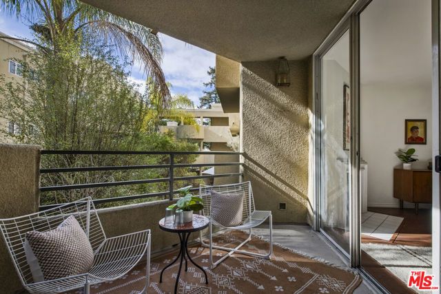 6140 Monterey Road 312, Los Angeles, CA 90042