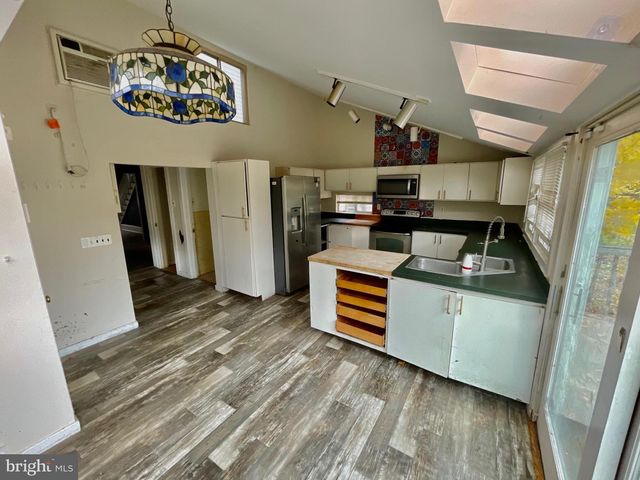 7723 MILL RD, Elkins Park, PA 19027