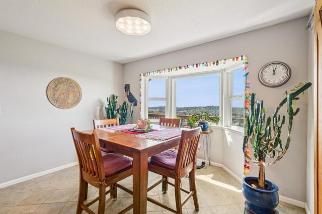 3820 Cattle Dr, Shingle Springs, CA 95682