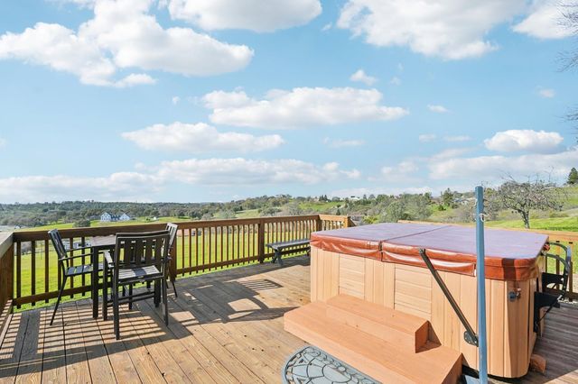 3820 Cattle Dr, Shingle Springs, CA 95682