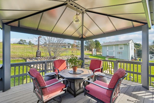 3820 Cattle Dr, Shingle Springs, CA 95682