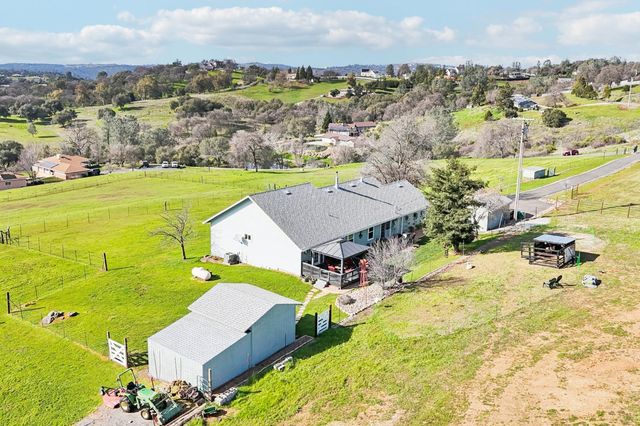 3820 Cattle Dr, Shingle Springs, CA 95682
