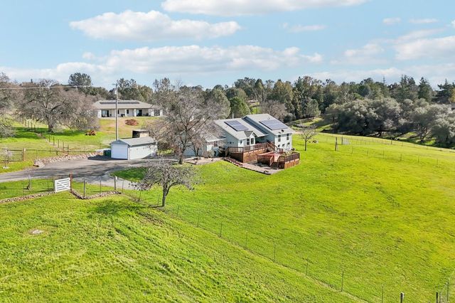 3820 Cattle Dr, Shingle Springs, CA 95682