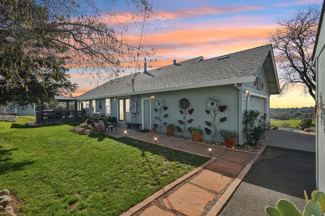 3820 Cattle Dr, Shingle Springs, CA 95682