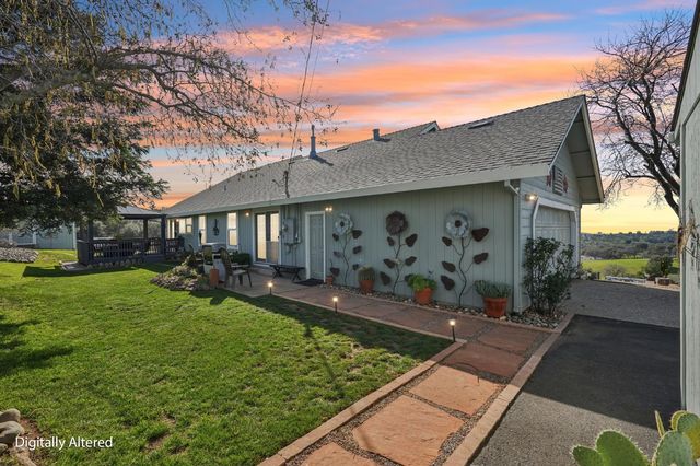 3820 Cattle Dr, Shingle Springs, CA 95682