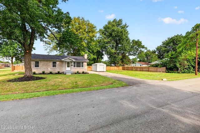 5904 Hood Rd, Louisville, KY 40213