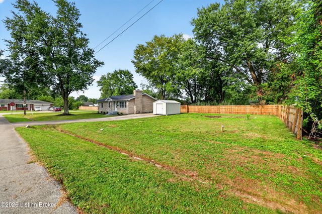 5904 Hood Rd, Louisville, KY 40213