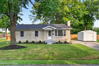5904 Hood Rd, Louisville, KY 40213