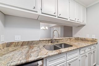 3085 Walnut Bend Lane 23, Houston, TX 77042