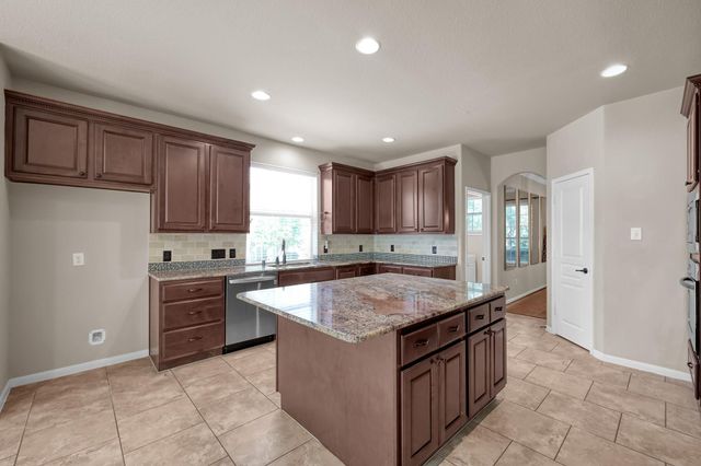 2458 S Bramlet Drive, Conroe, TX 77304