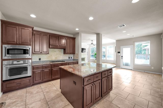 2458 S Bramlet Drive, Conroe, TX 77304