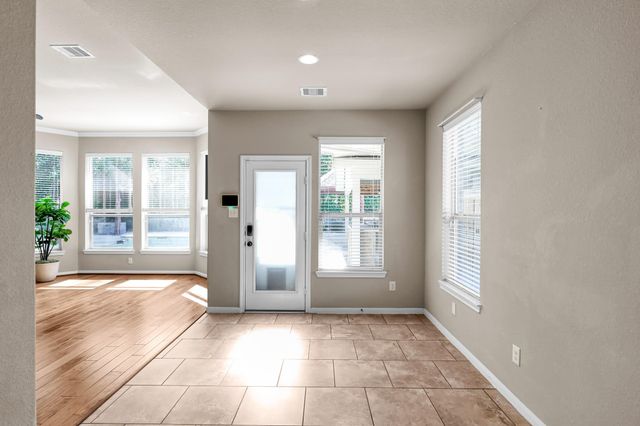 2458 S Bramlet Drive, Conroe, TX 77304