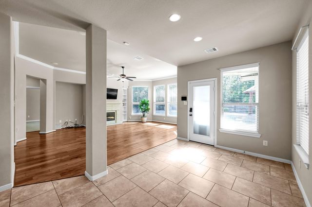 2458 S Bramlet Drive, Conroe, TX 77304