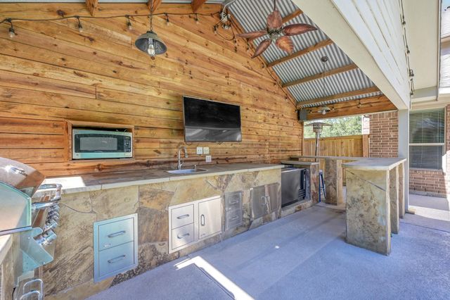 2458 S Bramlet Drive, Conroe, TX 77304