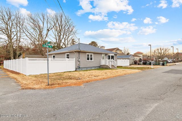 105 Shodda Street, Forked River, NJ 08731