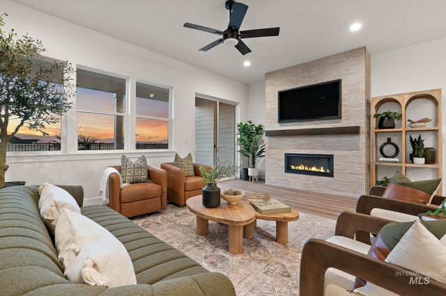 2349 N Mountain Vista Ave, Star, ID 83669