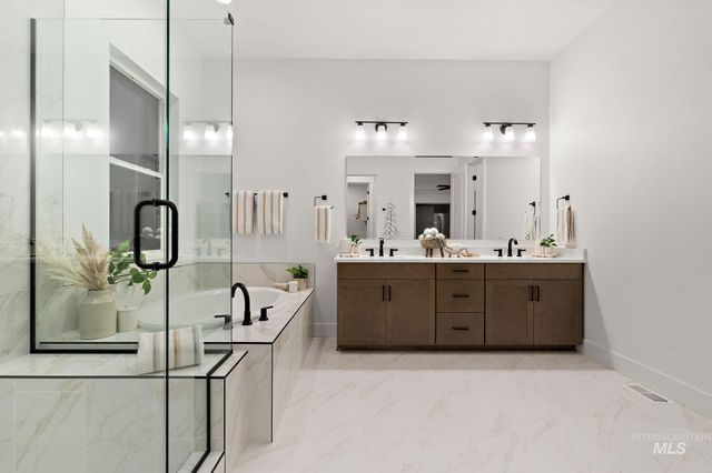 2349 N Mountain Vista Ave, Star, ID 83669