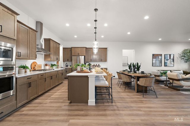 2349 N Mountain Vista Ave, Star, ID 83669