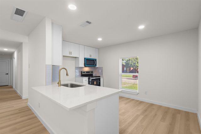 913 Roaming Road Drive, Allen, TX 75002
