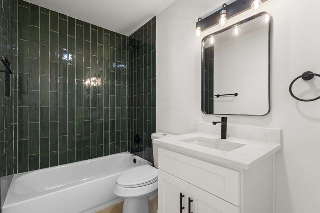 913 Roaming Road Drive, Allen, TX 75002