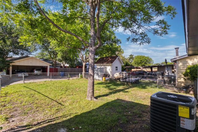 913 Roaming Road Drive, Allen, TX 75002