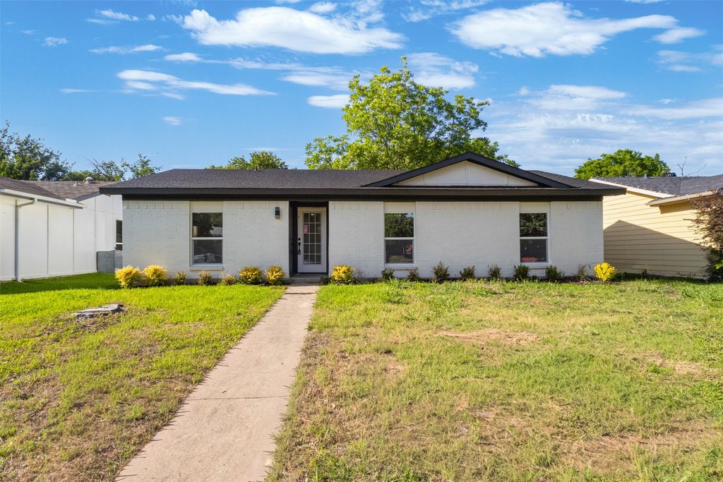 913 Roaming Road Drive, Allen, TX 75002