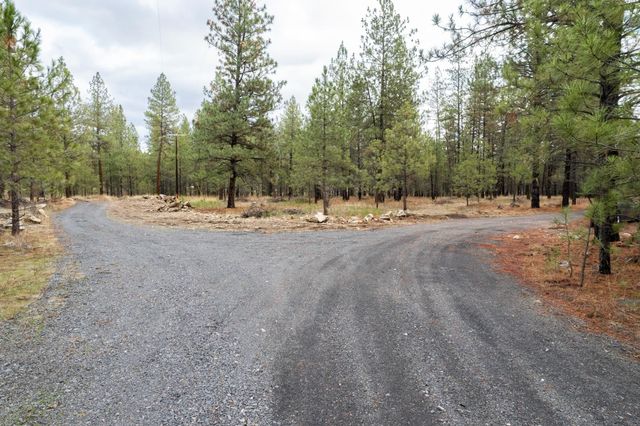 52282 Woods Ln, Ford, WA 99013