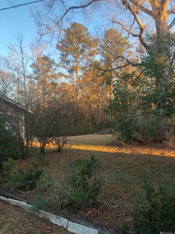 2713 La Hwy 63, Clinton, LA 70722