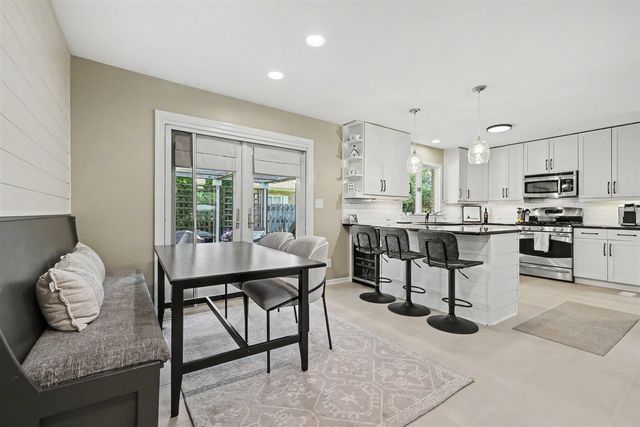 2601 Barfield Drive, Grand Rapids, MI 49546