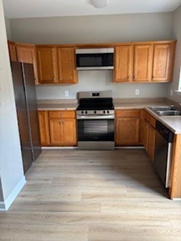 105 4th Ave Apt 111, Murfreesboro, TN 37130