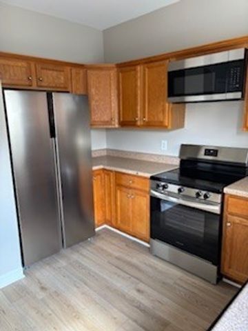 105 4th Ave Apt 111, Murfreesboro, TN 37130